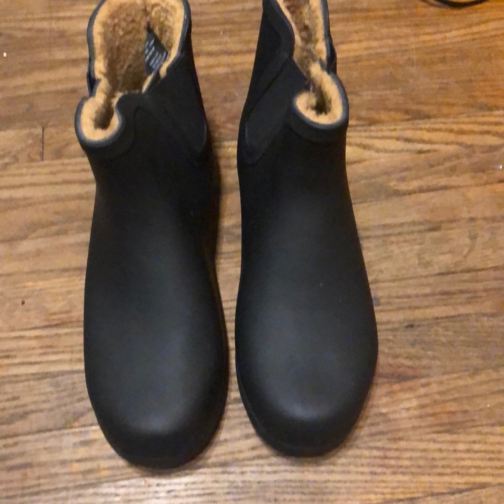 Shoes brand new